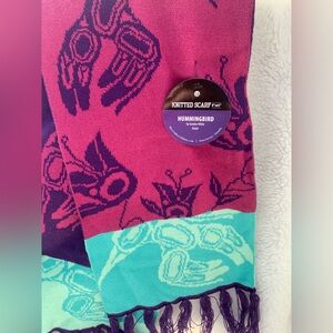 NWT 🏷️ Gordon White REVERSIBLE Hummingbird Knitted Scarf